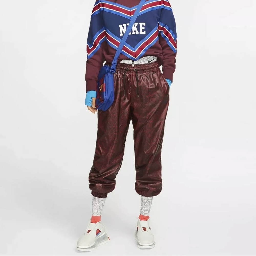 Nike NSW Python Print Women’s Woven Red Jogger Pants Size Medium NWT